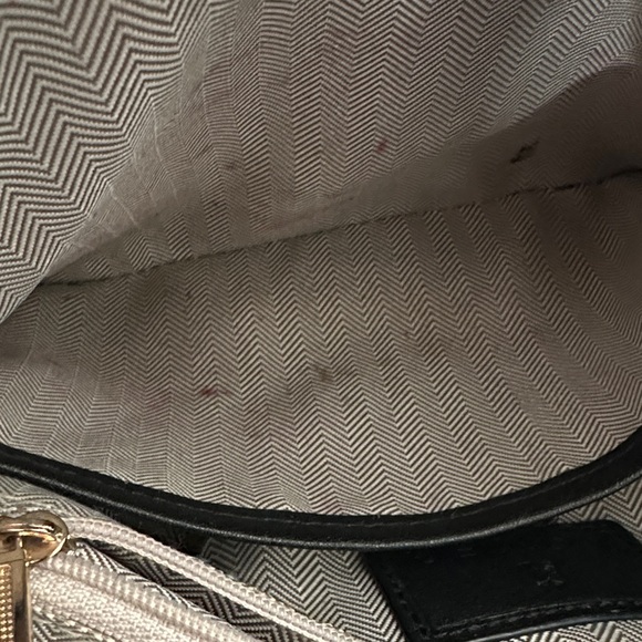 Chic Black Leather Shoulder Bag - Picture 8 of 8